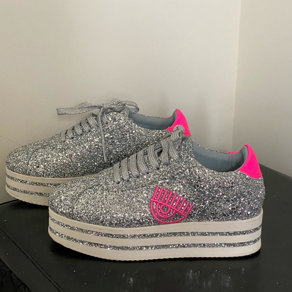Chiara Ferragni Metallic silver low top sneakers
